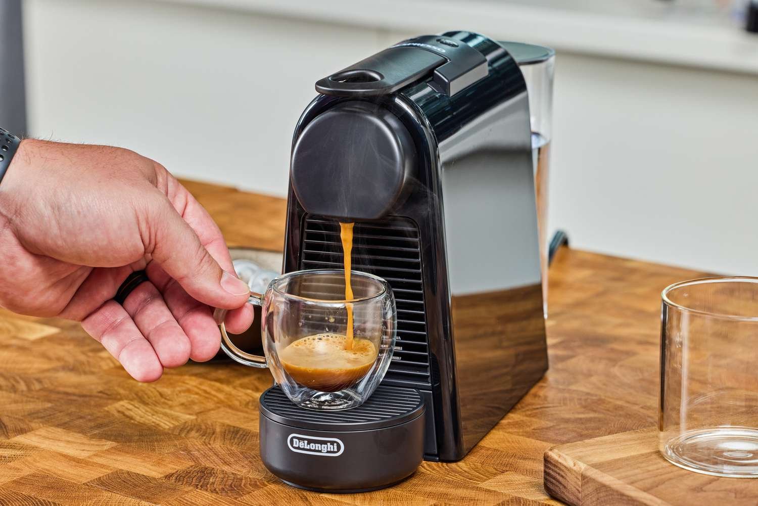 8 Best Compact Coffee Makers for Small Spaces in 2026