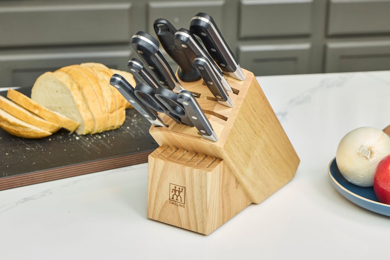 8 Best Kitchen Knife Sets for Beginners in 2025