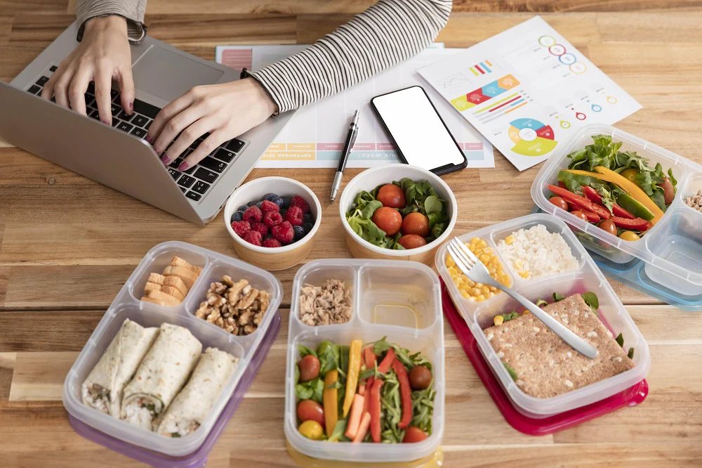 8 Best Lunch Boxes for Meal Prepping in 2025